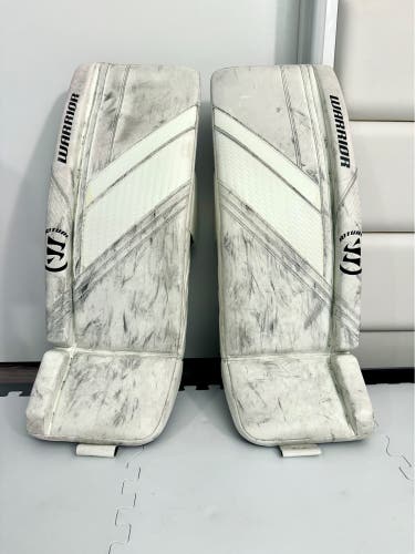 Warrior Ritual G6 E+ Goalie Leg Pads, 31" Intermediate, White (Used)