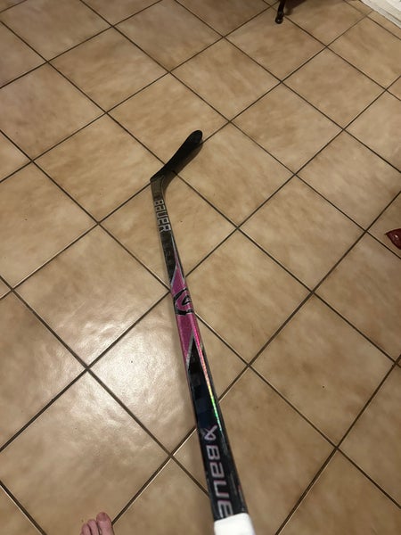 Intermediate Bauer Proto2 Right Handed Hockey Stick P28 64 Flex Pro Stock (Used)