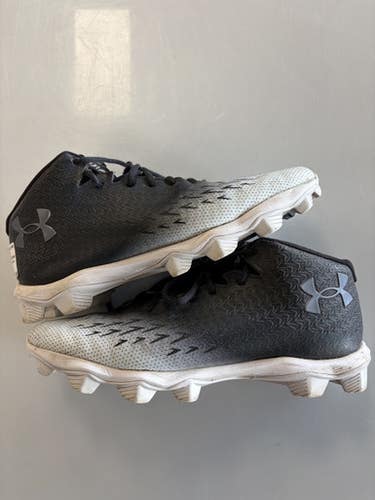 Used Under Armour Adult FB Cleats Black Senior 10 11860-S000307300