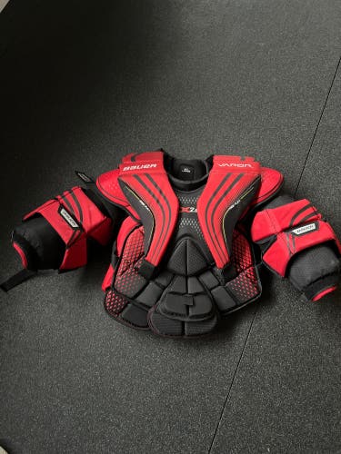Large Bauer Vapor X2.9 Goalie Chest Protector (Used)