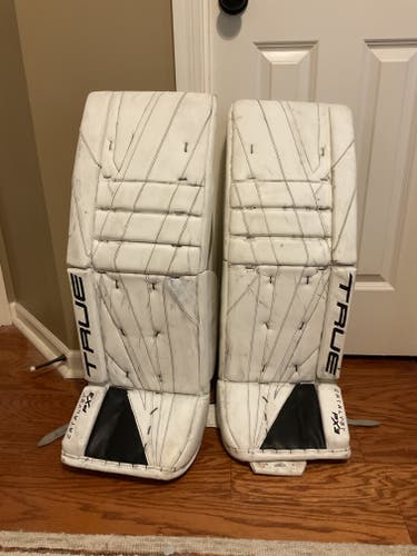 33+2 True Catalyst Px3 Regular Goalie Full Set Pro Stock (Used) 580 Glove