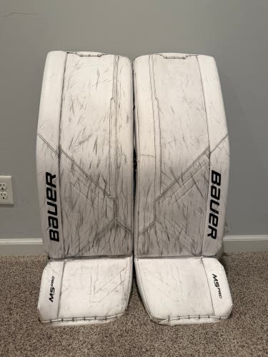 XL 2022 Bauer Supreme M5 Pro Goalie Leg Pads (Used)