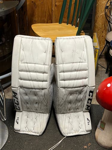 34" CCM Extreme Flex E3.9 Goalie Leg Pads (Used)