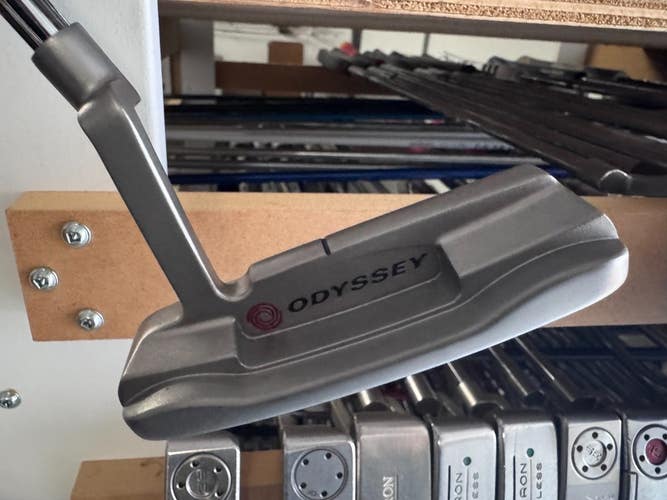 Odyssey White Hot Pro 1 35-inch Blade Putter 2205