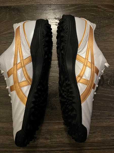Asics c3 Turf Soccer | SidelineSwap | Buy and Sell on  display picture 1