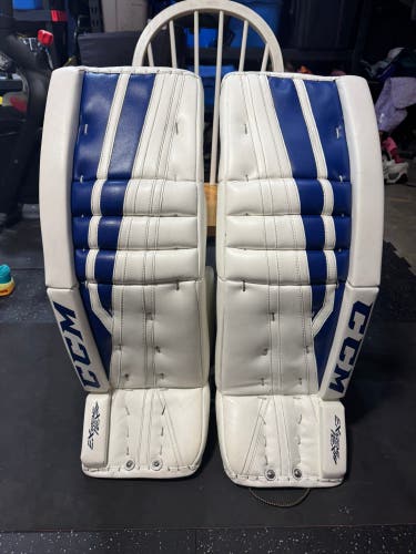 34" CCM Extreme Flex II Goalie Leg Pads (Used)