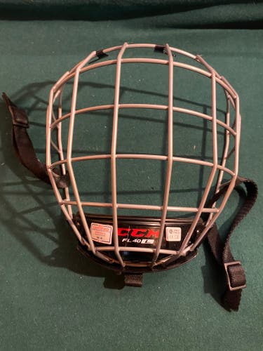 Large CCM FitLite FL40 (Used)