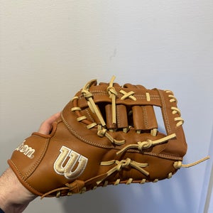 2025 First Base RH Wilson A1000 Baseball Glove 12.5" (New)
