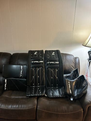 33" True L95 7x Regular Goalie Full Set (Used)