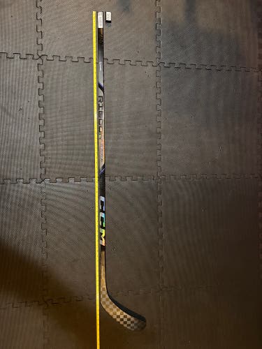 Senior CCM Ribcor Trigger 9 Team Right Handed Hockey Stick P29 70 Flex.  Team stock from pro team.