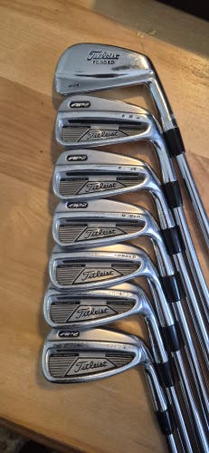 Titleist AP2 RH 5-PW S-Flex Steel + 681 3i