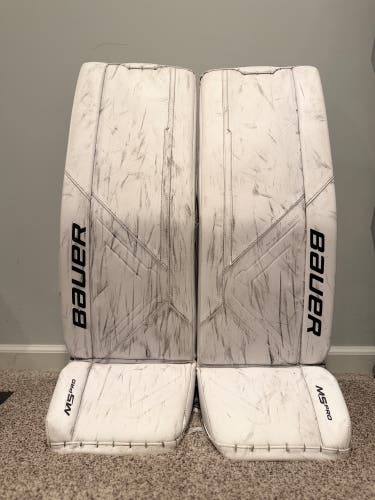 XL 2022 Bauer Supreme M5 Pro Goalie Leg Pads (Used)