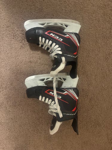 CCM JetSpeed FT340 Skates Regular Width Junior Size 2