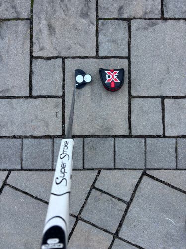 Black Men's Odyssey DFX 2 Ball Mallet Right Handed Putter 35" (Used)