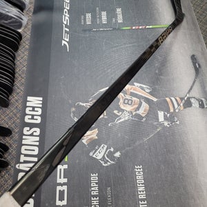 P28 | 82 Flex Senior Bauer Vapor Hyperlite 2 Left Hand Hockey Stick P28 82 Flex Pro Stock (Used)