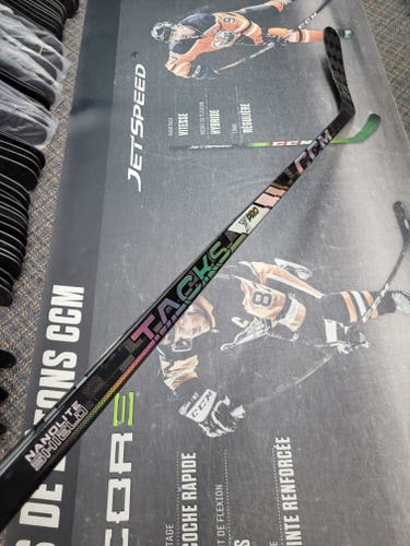 P29 | 75 Flex Senior CCM Tacks XF Pro Left Hand Hockey Stick P29 75 Flex Pro Stock (Used)