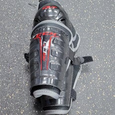 Used CCM QLT 230 YTH 9 INCH Youth Shin Guards Black 9" 11497-C000157066