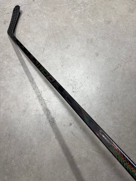 77 Flex P92 Senior Bauer Nexus Sync Right Hand Hockey Stick Pro Stock (Used)