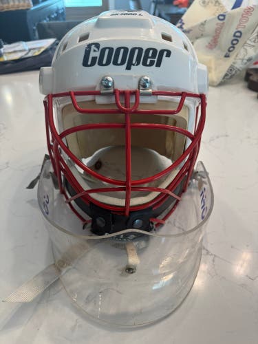 Senior Large Sk2000 Goalie Mask (Used)