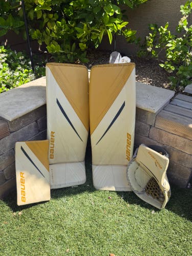 VGK Winter Classic - Patera LARGE Bauer Hyperlite 2 Goalie Full Set Pro Stock (Used)