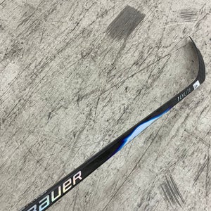 Senior Bauer Vapor Flylite Hockey Stick Right Handed P92 77 Flex (New)