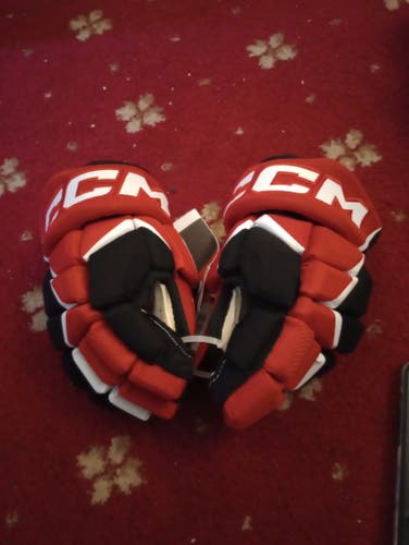 CCM JetSpeed FT680 Gloves 10" (New)