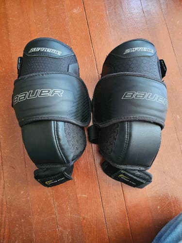 Bauer Supreme Knee Gaurds(Used)
