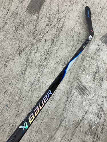 Intermediate Bauer Vapor Flylite Hockey Stick Left Hand P92 65 Flex (Used)