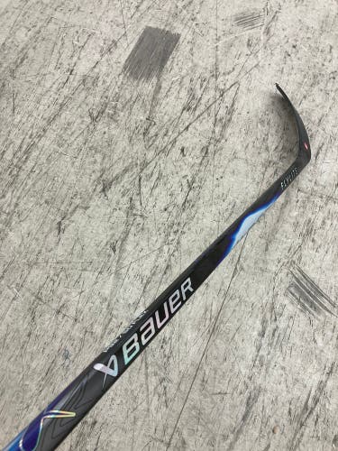 Junior Bauer Vapor Flylite Hockey Stick Right Handed P92 50 Flex (Used)