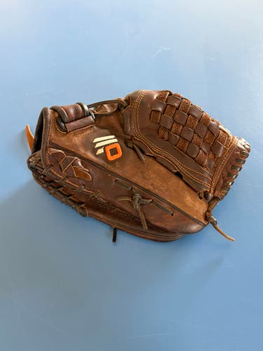 Nokona RH Softball Glove 12.5" (Used)