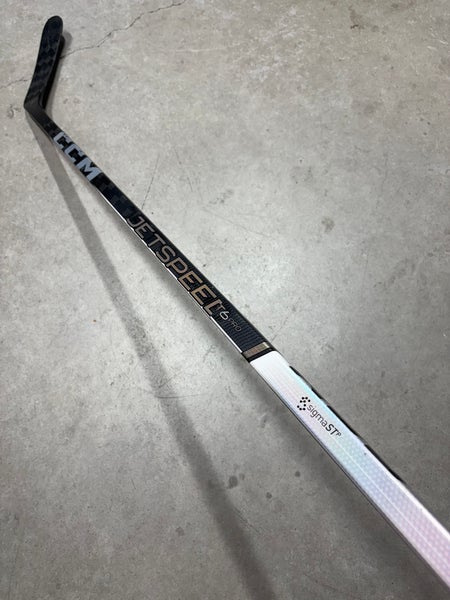 75 Flex P29M Senior CCM Jetspeed FT6 Pro Right Hand Hockey Stick Pro Stock (Used)