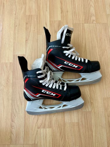 2017 CCM JetSpeed FT340 Hockey Skates Size 4 (Used)