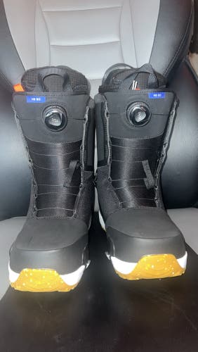 Men's Size M 9.5 (W 10.5) Burton (Highshot Step On) single Boa Snowboard Boots Medium Flex (New)