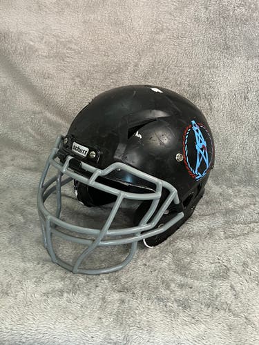 Youth Small Schutt Vengeance Pro Helmet (Used)