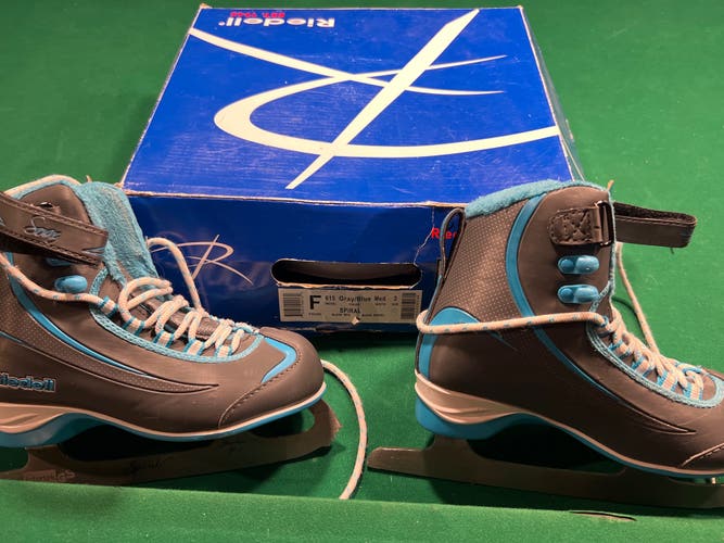 Riedell Figure Skates Junior 3 (Used)