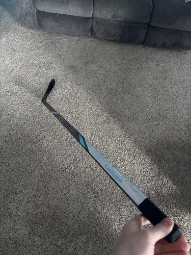 Senior Bauer Nexus Tracer Right Handed Hockey Stick P28 77 Flex (Used)