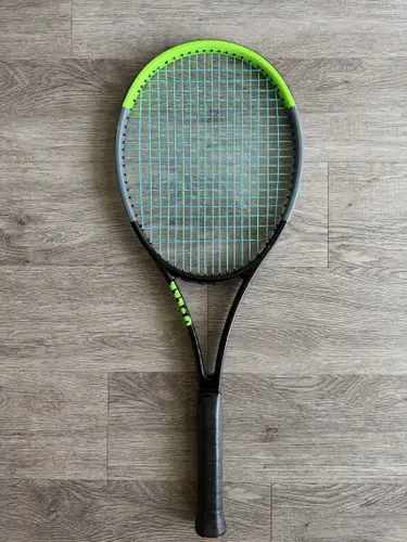 Wilson Blade Pro 98 V7 (18X20) | Gripsize 4 1/4 | Good Condition