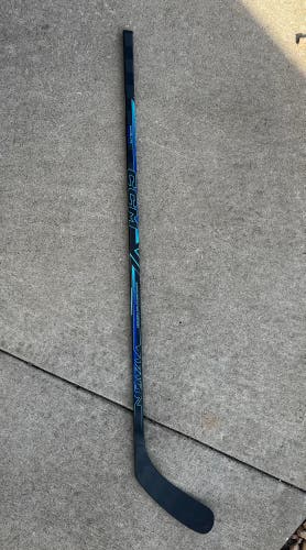 Youth CCM Vizion Left Hand Hockey Stick P29 30 Flex (Used)