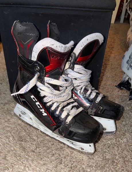 CCM JetSpeed FT1 Hockey Skates 8.5D (Used)