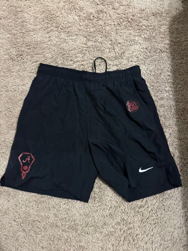 Black Large Men's Nike Shorts (New)