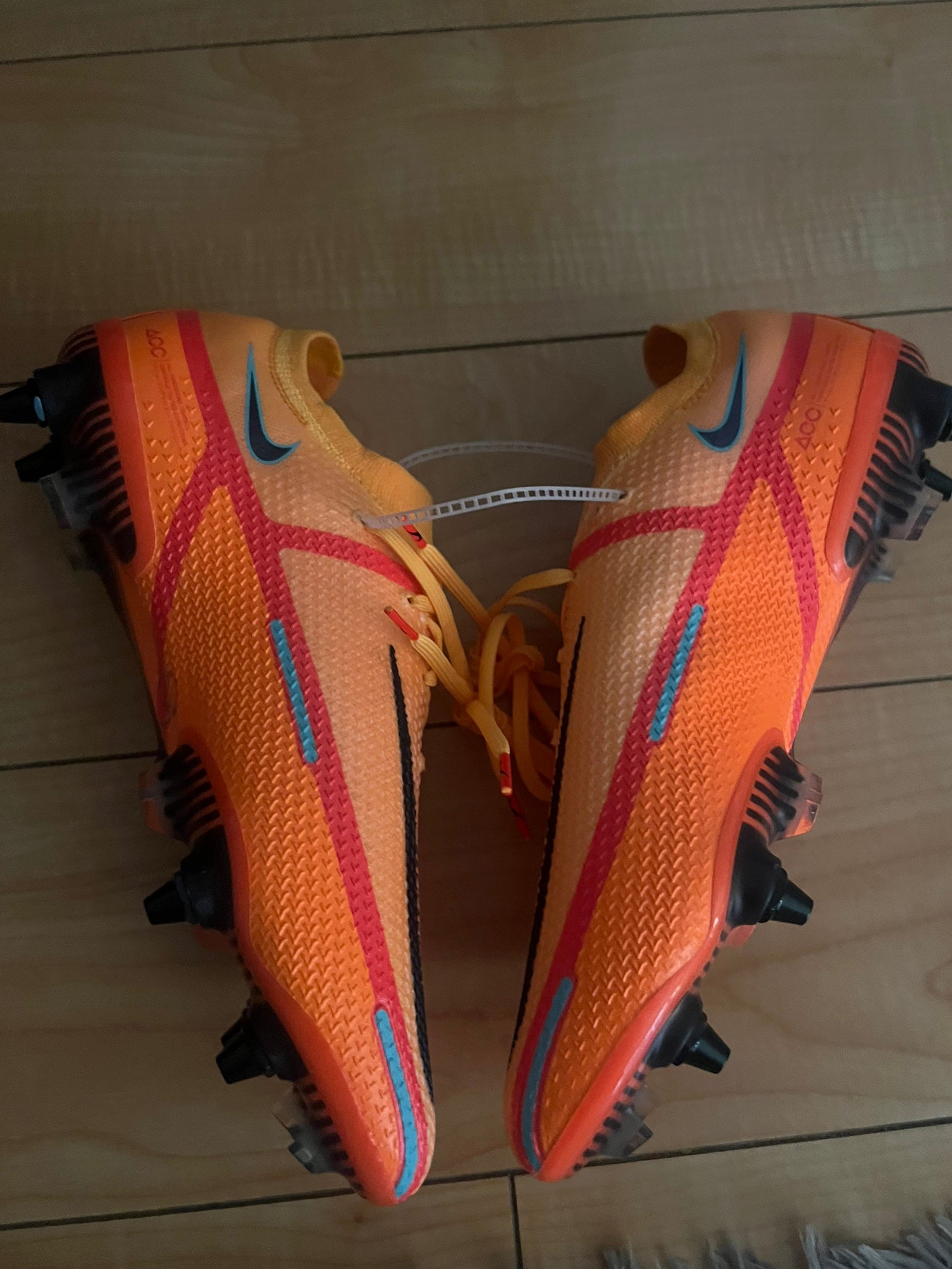 Nike Phantom GT2 Elite FG Laser Orange Soccer Cleats Mens  display picture 1