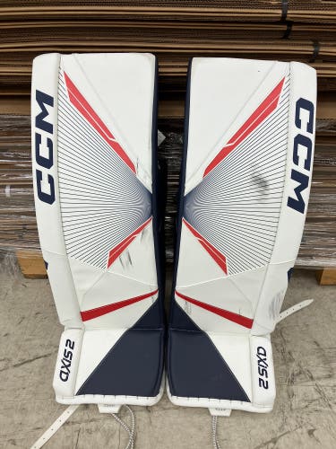 34" Senior CCM axis 2 Goalie Leg Pads (Used)