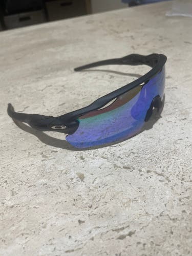 Unisex One Size Fits All Oakley Radar EV Sunglasses (New)