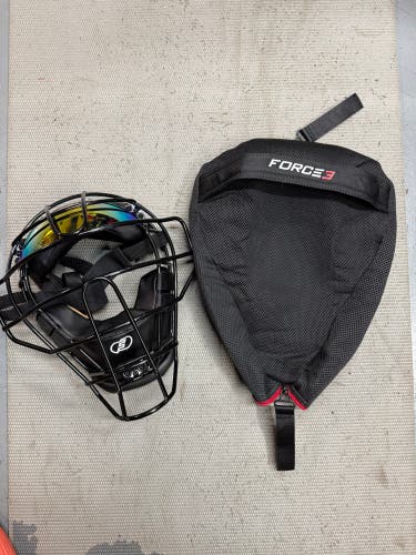 Force 3 Traditional Mask Black/Black Gold Sun Visor and bag (NEW)
