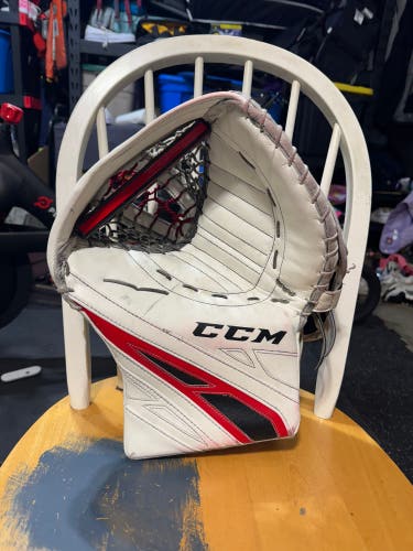 CCM EFlex 4 Regular Pro Stock (Used)