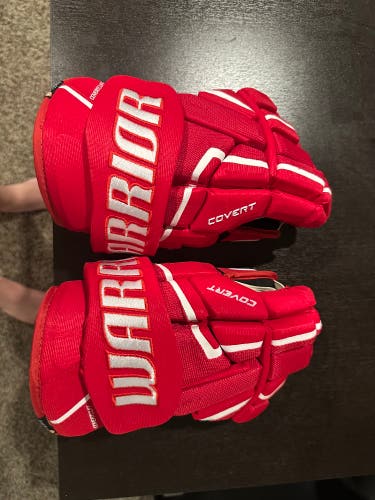 Hockey gloves red Warrior Covert Pro