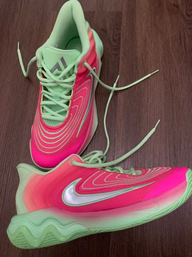 Men's Size M 10.5 (W 11.5) Nike Zoom Freak 4 Shoes (Used)