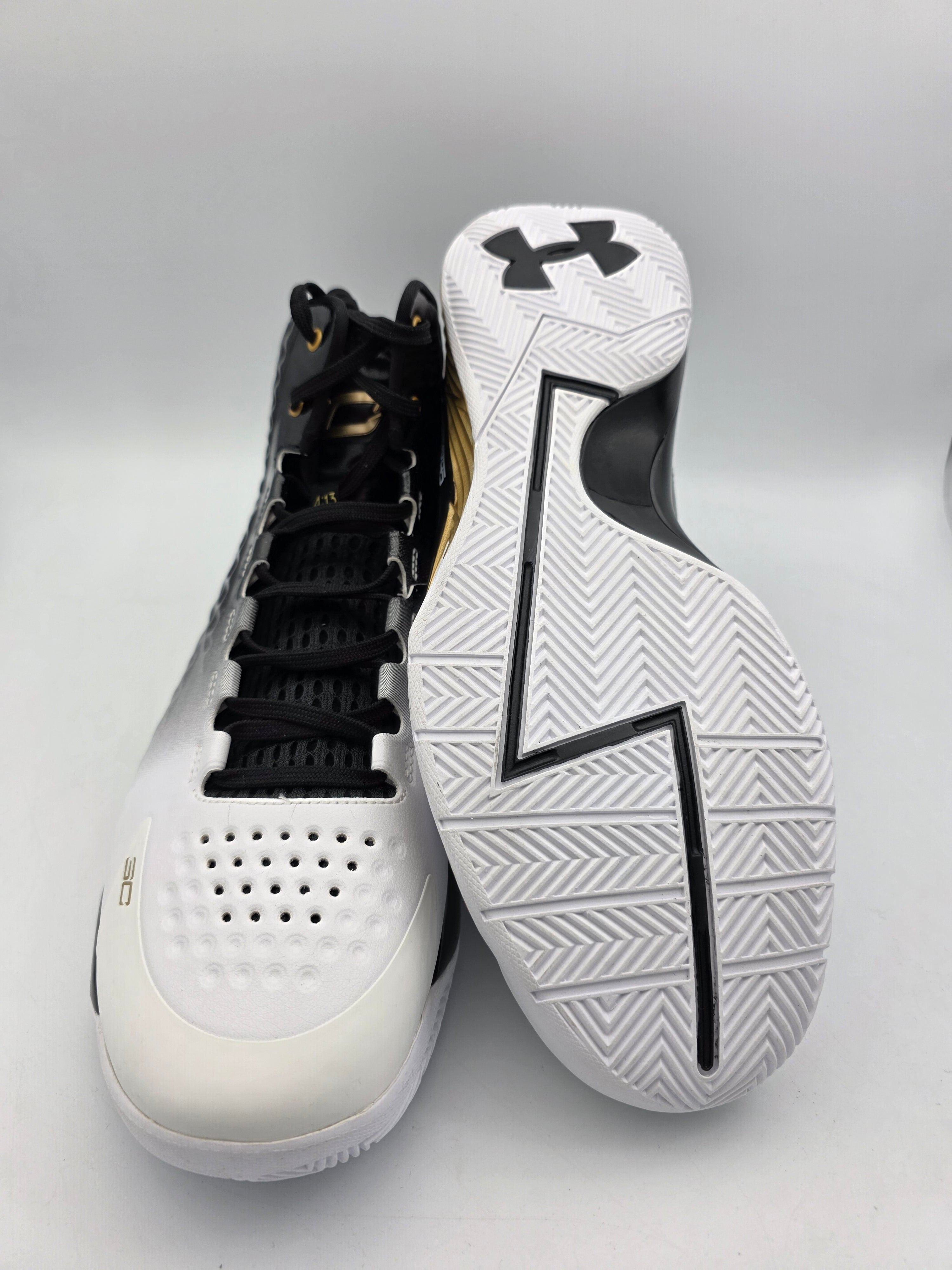 Under Armour Curry 1 Retro MVP Dynasty White Black Gold  display picture 1