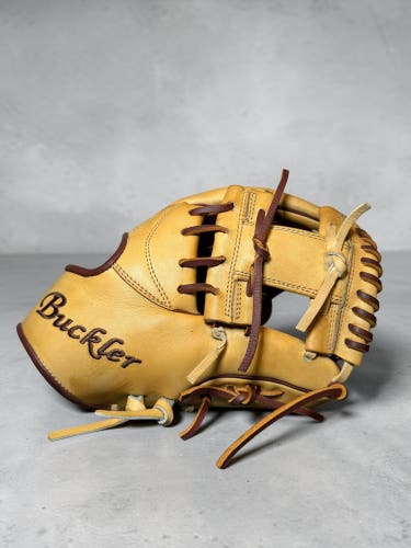 Buckler Fame of the pro RH Infield Baseball Glove 11.5" (New)