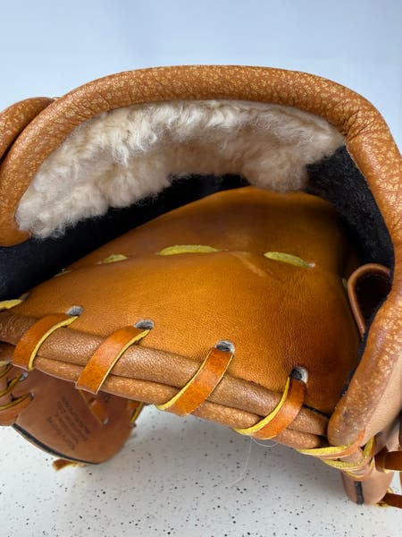 Nike Pro Gold RH Infield Baseball Glove 11.75